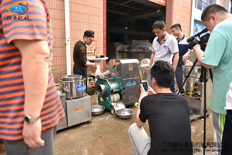 湖北客戶試機(jī)體驗(yàn)魚丸加工成套設(shè)備